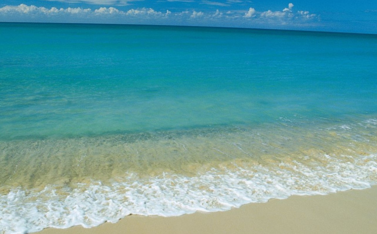 Морската вода за разлика от други години се стопли малко